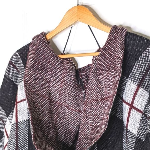 Mossimo Supply Co Black And Red Plaid Acrylic Hooded Open Poncho size S/M - Picture 6 of 8